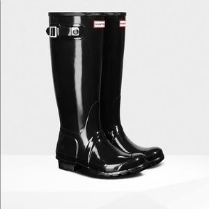 Hunter Black Gloss Rainboots